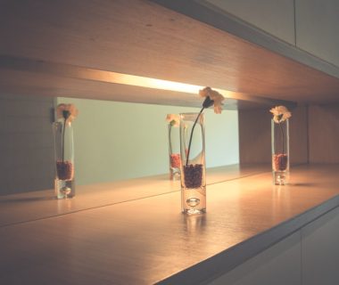 Photo "Simple long strip LED kitchen lamp Suitable for kitchen"